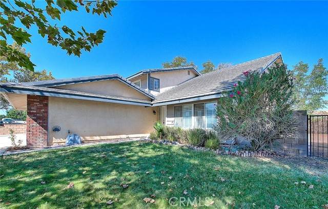 3803 W Avenue J4, Lancaster, CA 93536