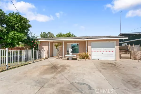 Fontana, CA 92335,15148 Hibiscus Avenue