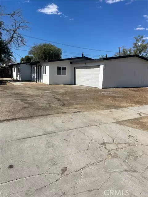 Lancaster, CA 93534,45445 Cedar Avenue