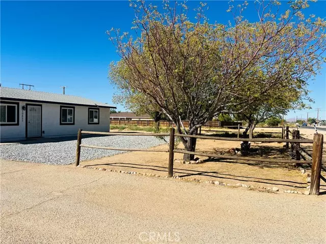 Apple Valley, CA 92308,10852 Navajo Road