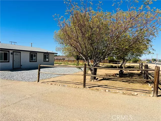 Apple Valley, CA 92308,10852 Navajo Road