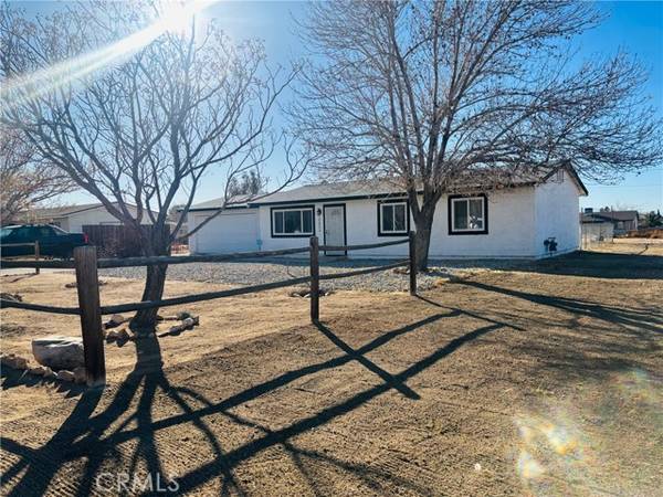 10852 Navajo Road, Apple Valley, CA 92308