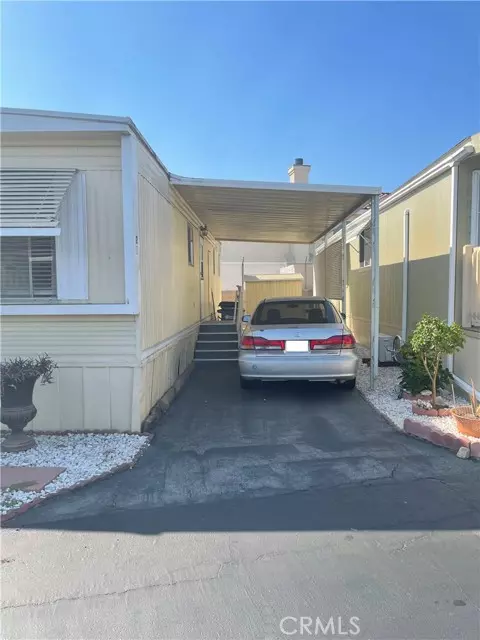 Hawaiian Gardens, CA 90716,12550 Carson #20