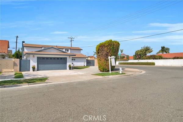 16515 Walnut Street, Fountain Valley, CA 92708