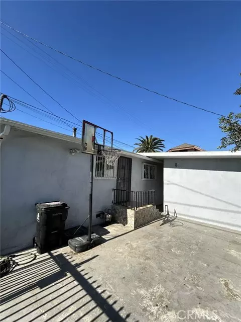 243 E 38th Street, Los Angeles, CA 90011