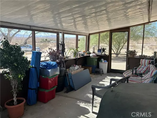 Joshua Tree, CA 92252,63737 Gibson Road