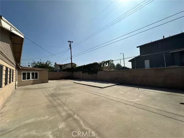 Highland, CA 92346,27025 10th Street