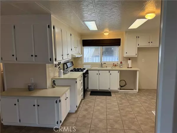 Upland, CA 91786,929 E Foothill #212