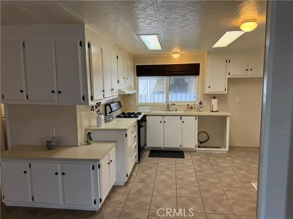 Upland, CA 91786,929 E Foothill #212