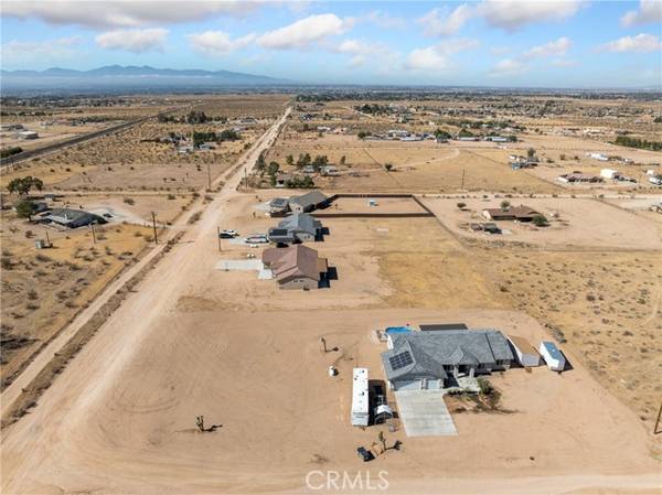 10530 Mills Road, Apple Valley, CA 92308