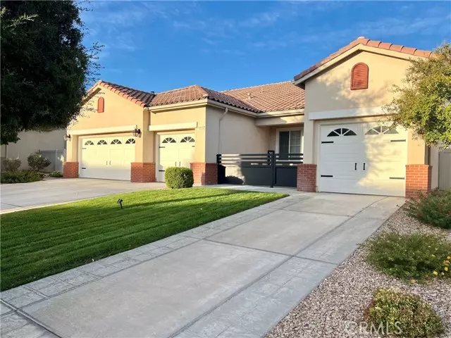 10324 Silverberry Street, Apple Valley, CA 92308