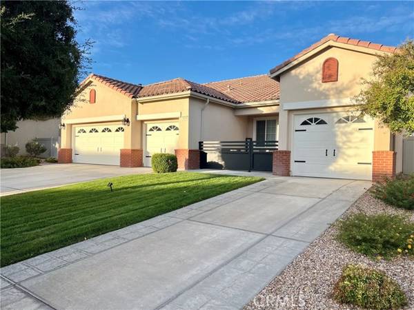 10324 Silverberry Street, Apple Valley, CA 92308