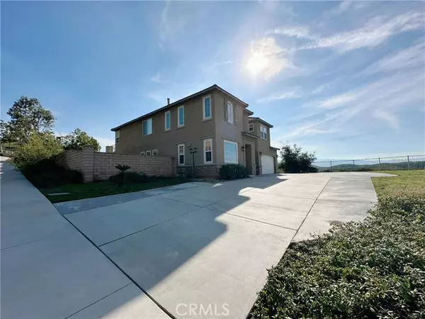 16483 Village Meadow Drive, Riverside, CA 92503