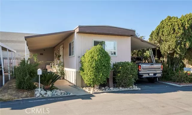 Azusa, CA 91702,600 W Gladstone #31