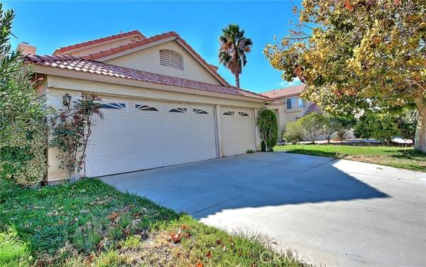 2008 Willowbrook Avenue, Palmdale, CA 93551