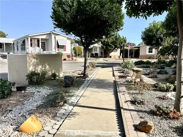 La Verne, CA 91750,3530 Damien #18