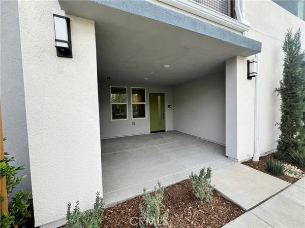 2417 E Circle Paseo #101, Ontario, CA 91764