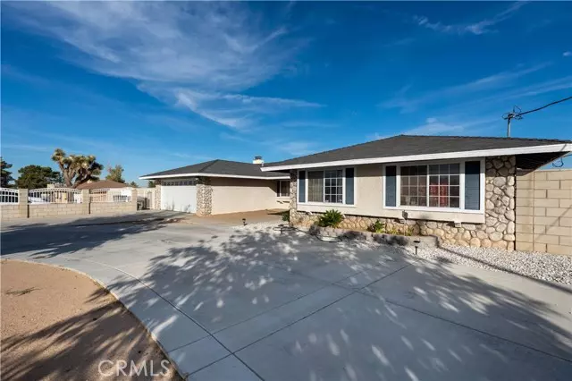 11043 Locust Avenue, Hesperia, CA 92345