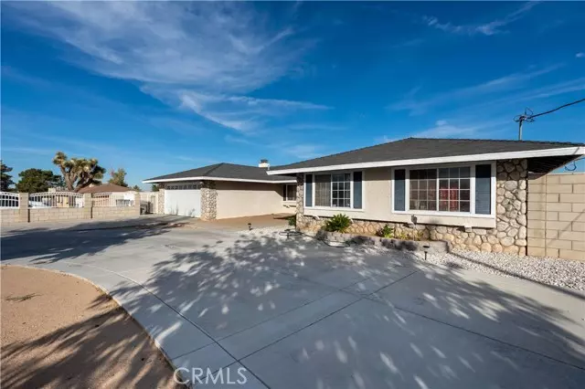 11043 Locust Avenue, Hesperia, CA 92345