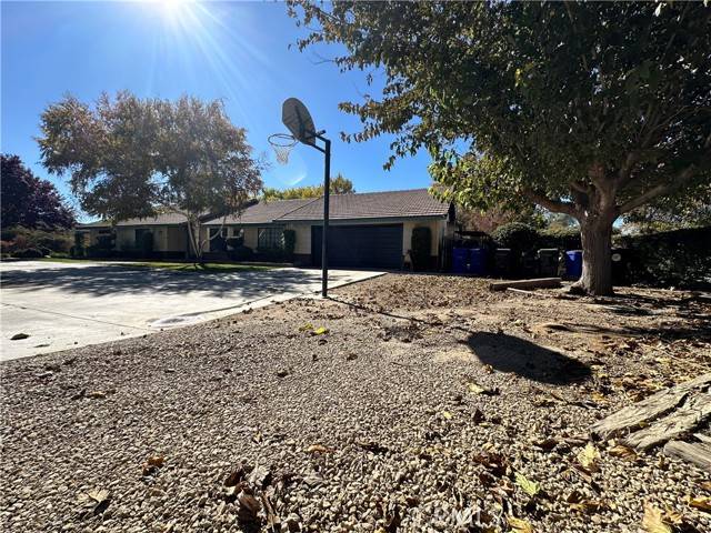 15036 Riverside Drive, Apple Valley, CA 92307