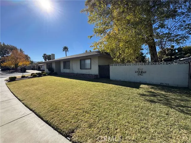 Palmdale, CA 93551,39643 Country Club Drive