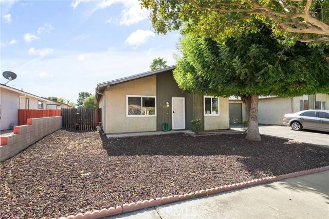 1965 W Oakland Avenue, Hemet, CA 92545