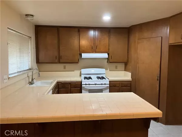 Hesperia, CA 92345,17807 Sycamore Street