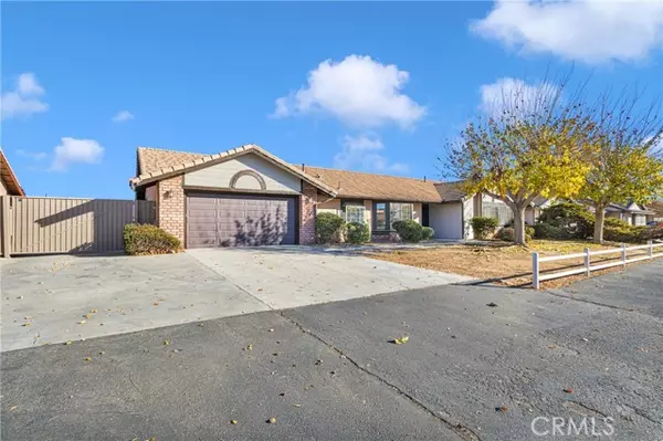 13593 Coachella Road, Apple Valley, CA 92308