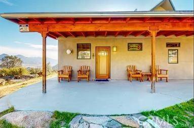 9766 Glacier Gulch Road, Weldon, CA 93283