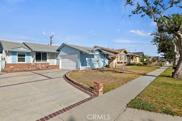 11329 214th Street, Lakewood, CA 90715