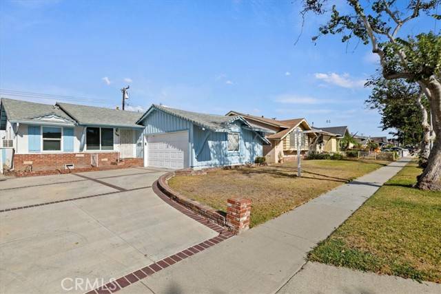 11329 214th Street, Lakewood, CA 90715