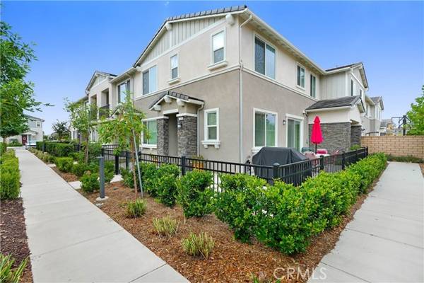 Fontana, CA 92336,16502 Casa Grande Avenue #321