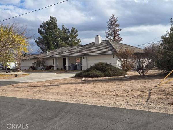 15319 Wells Fargo Street, Hesperia, CA 92345