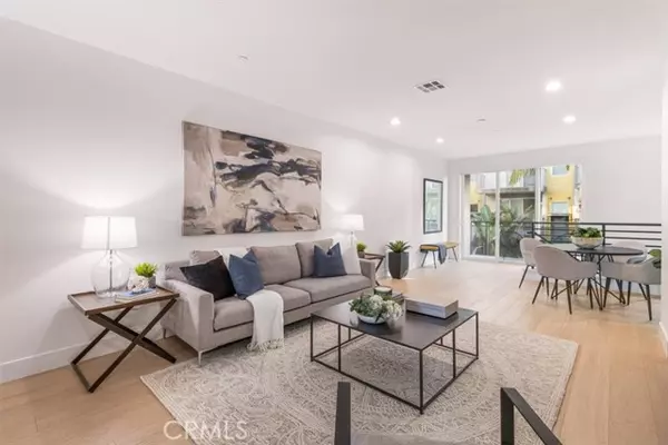 262 Rockefeller, Irvine, CA 92612