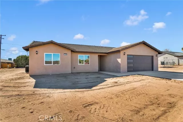 13995 Smoke Tree Street, Hesperia, CA 92345