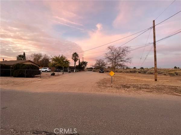 Hesperia, CA 92345,7928 Oakwood Avenue