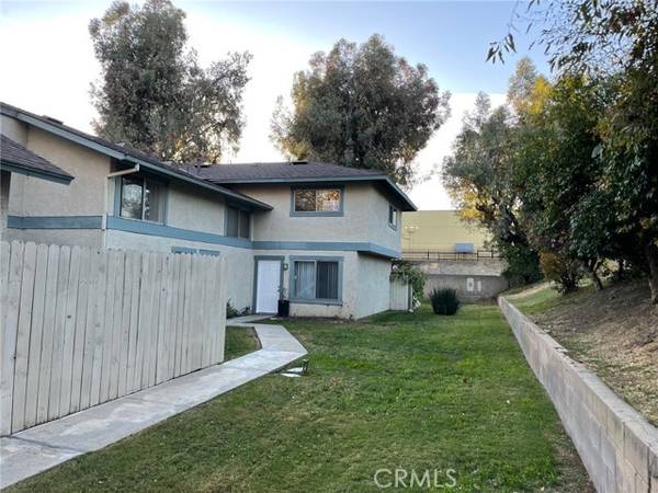 237 Grayson Way #C, Upland, CA 91786