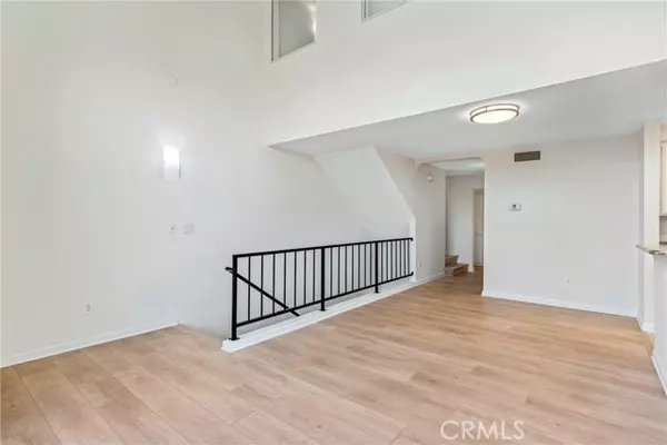 Valley Village, CA 91607,5255 Bellingham Avenue #214