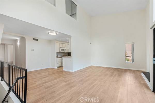 5255 Bellingham Avenue #214, Valley Village, CA 91607