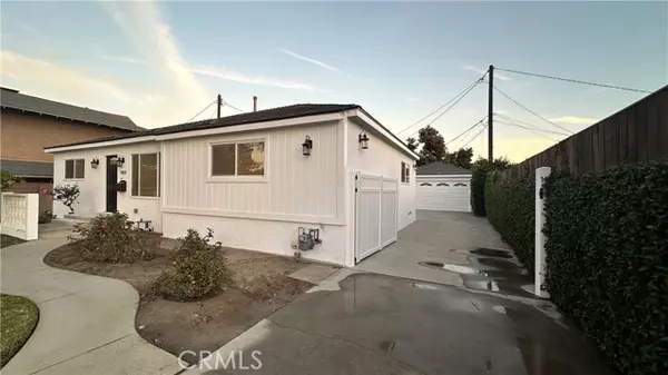 Downey, CA 90240,9814 Parrot Avenue