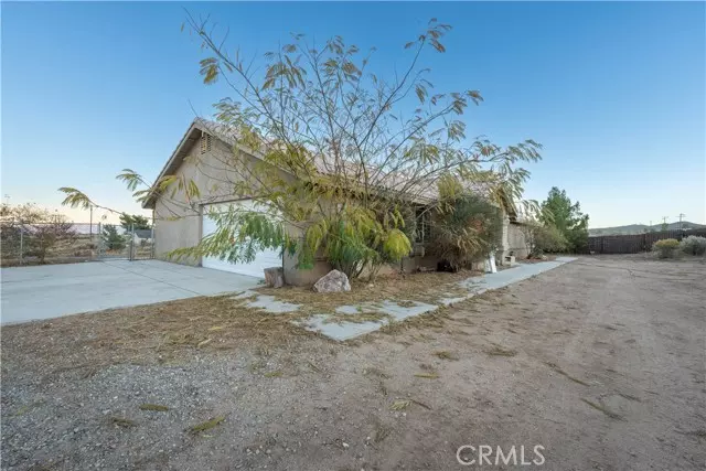 8427 Sonora Road, Phelan, CA 92371