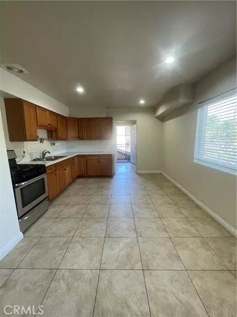 Monrovia, CA 91016,868 W Walnut Avenue #G