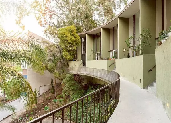 Hollywood Hills, CA 90068,3625 Fredonia Drive #4