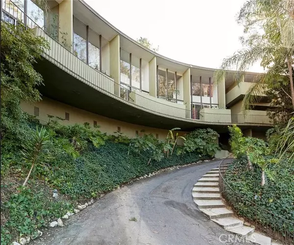 Hollywood Hills, CA 90068,3625 Fredonia Drive #4