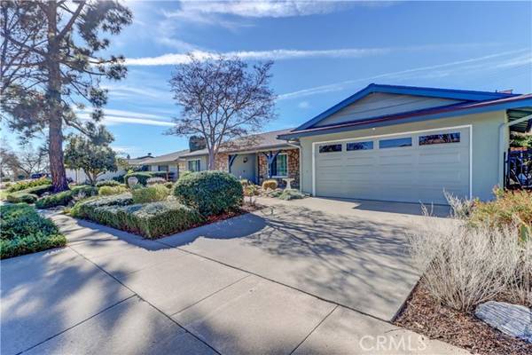 2711 Sweetbriar Drive,  Claremont,  CA 91711