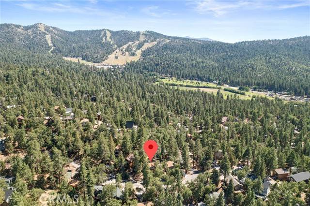 865 Villa Grove Avenue, Big Bear Lake, CA 92315