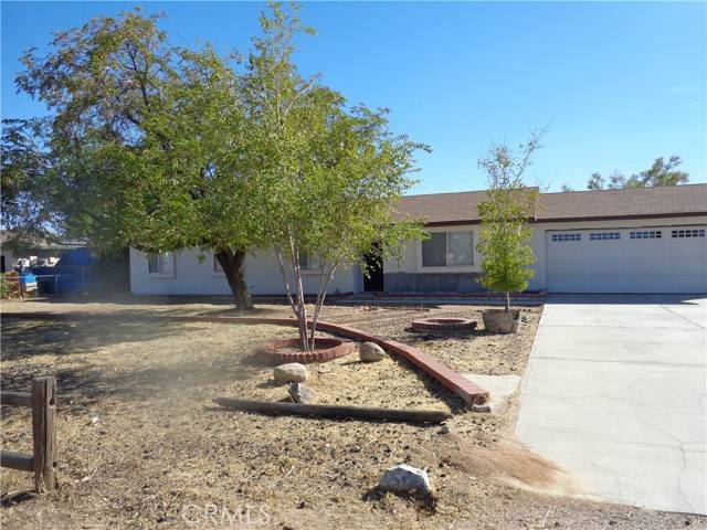 22693 Eyota Road, Apple Valley, CA 92308