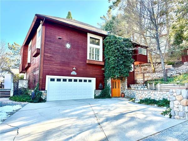 971 Grass Valley Road, Lake Arrowhead, CA 92352