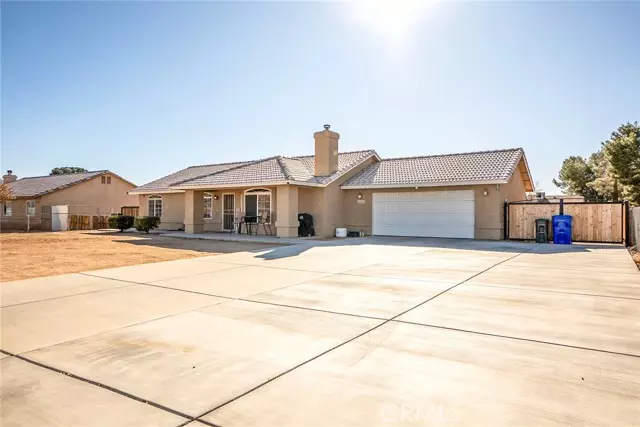 22209 Broken Lance Road, Apple Valley, CA 92307