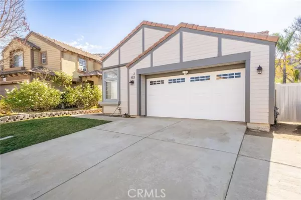 16327 Golden Tree Avenue, Fontana, CA 92337